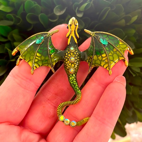 Green Dragon Pin - Picture 4 of 4